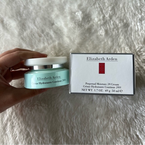 Elizabeth Arden Skincare Elizabeth Arden Perpetual Moisture 24 Cream Poshmark